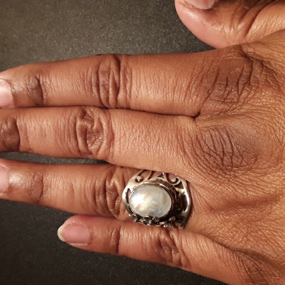 Handmade Moonstone Silver Ring Size 9 - Picture 5 of 12